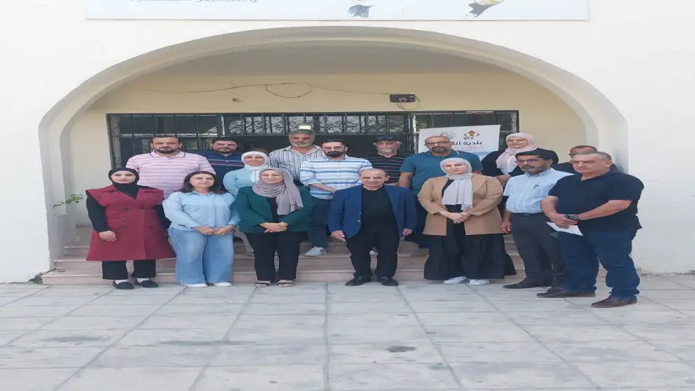 وزير الإدارة المحلية يتفقد بلديات في