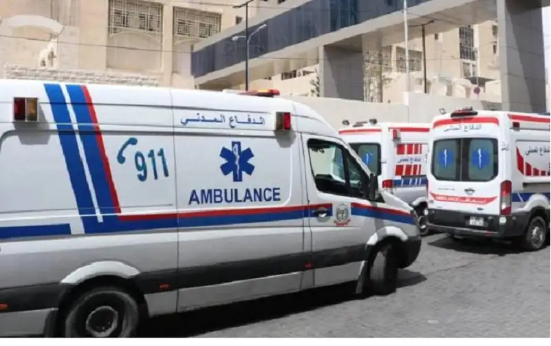 5 إصابات بحادث تصادم مركبتين باتجاه