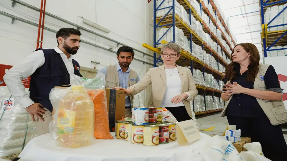 وزيرة الخارجية البريطانية: علينا إيصال المساعدات