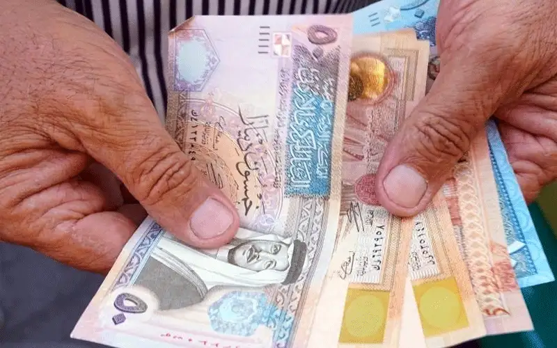 المواطن الأليف وراتبه المجمد .. إلى