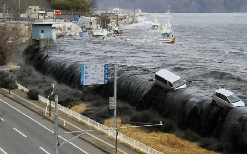 بعد زلزال عنيف.. اليابان يحذر من