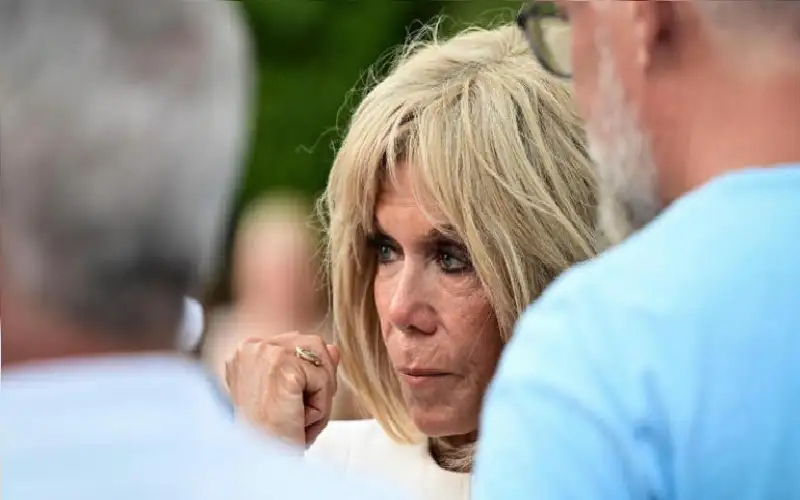 هل يخشى إيمانويل ماكرون العودة الى