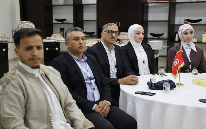 بمشاركة وفود شبابية تمثل ١٥ دولة