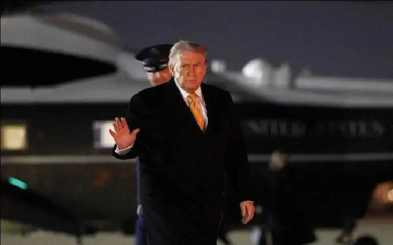 ترامب أول رئيس يحضر مباراة بدوري