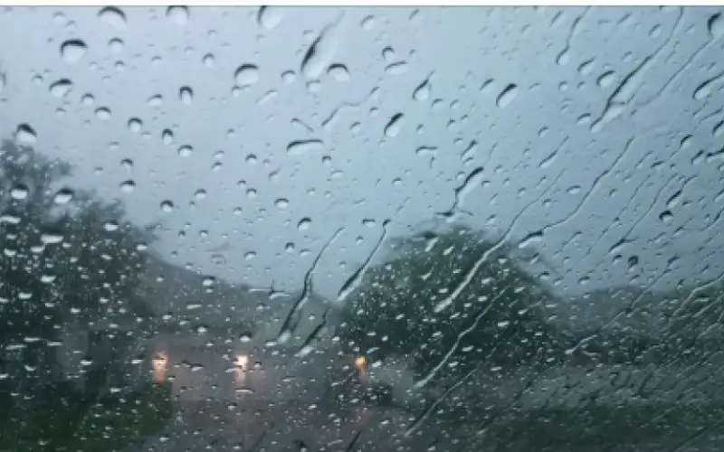 الأرصاد تتوقع زخات مطرية متفرقة على