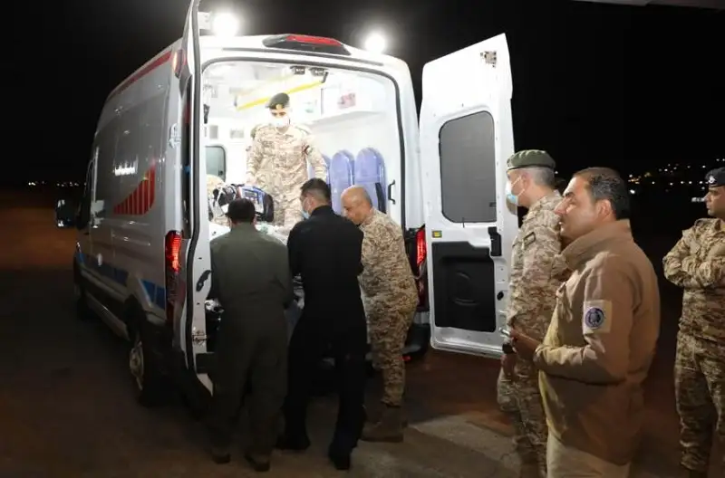 بتوجيهات ملكية: الجيش يخلي مواطنا بحالة