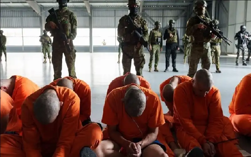 رئيس الإكوادور يكشف مصير 300 من