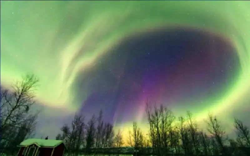 ضربة شمس مزدوجة تطلق العنان لـالشفق