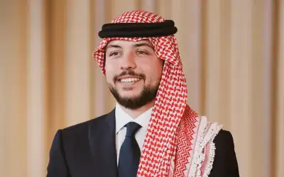 ولي العهد يتابع سير العمل بمشاريع