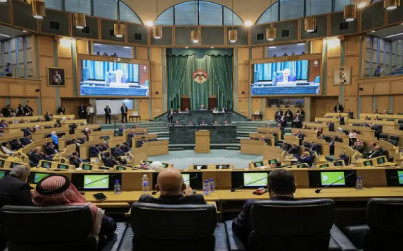 توافق نيابي على 17 لجنة واستثناء