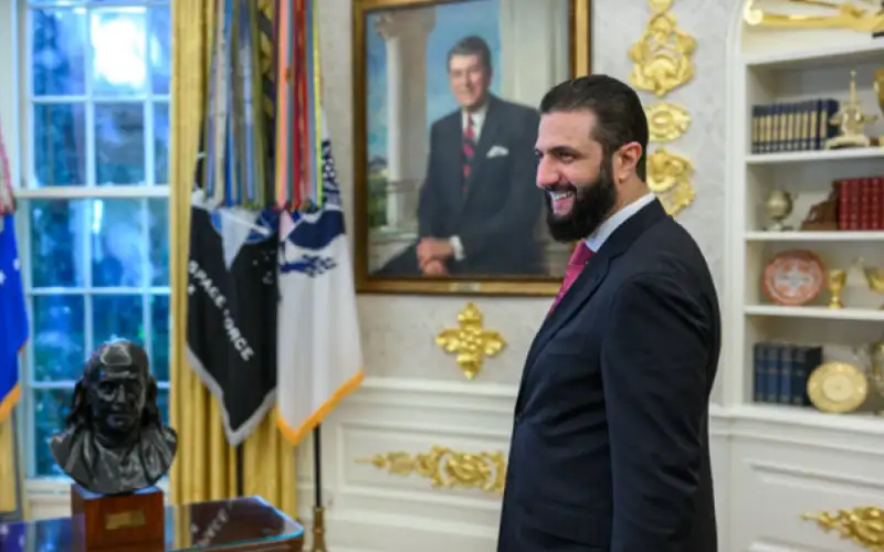 الشرع يطالب برفع العقوبات على بلاده: