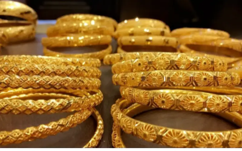 الذهب يرتفع مجددا بالتسعيرة الثالثة في