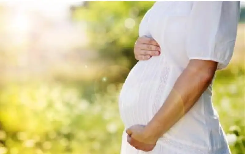 حالة نادرة .. إمرأة حامل بـ9