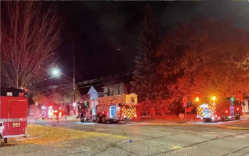 نباح كلب صغير يوقظ عائلة أمريكية