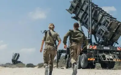 المومني: الملك يفند الرواية الاسرائيلية أمام