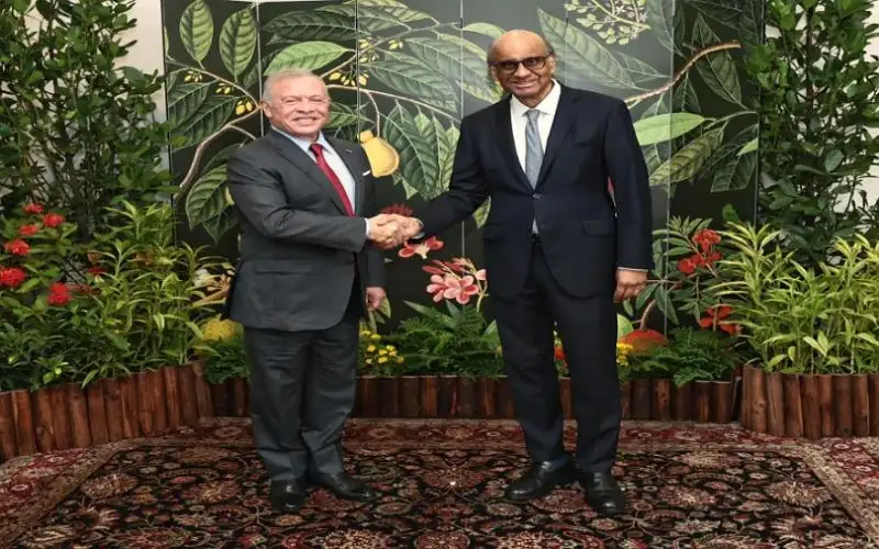 رئيس سنغافورة يشيد بعمق العلاقات مع