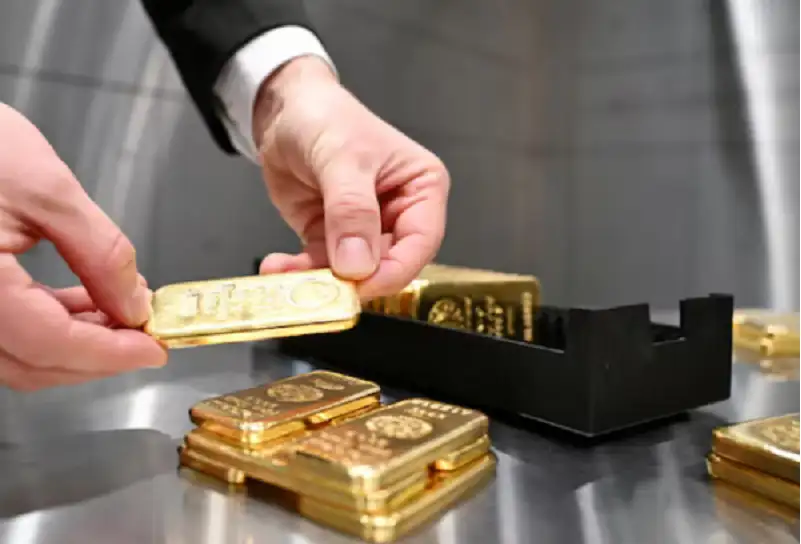 انخفاض غرام الذهب 21 دينارين في