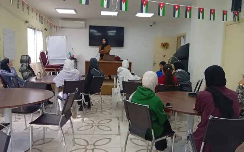 مركز شابات الوسطية ينظم ورشة حول