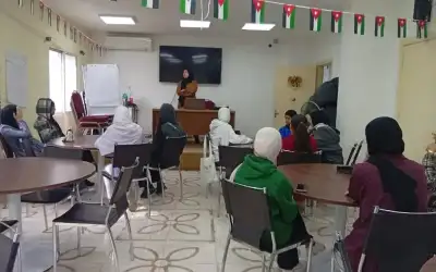 مركز شابات الوسطية ينظم ورشة حول