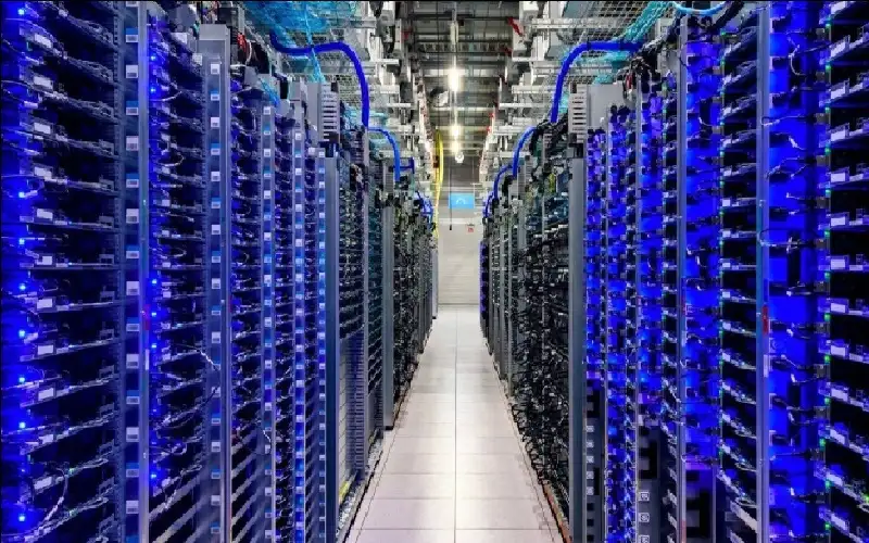 من يمول حلم مركز بيانات وادي