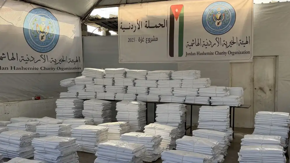 الحملة الأردنية تستكمل حملة توزيع الشوادر