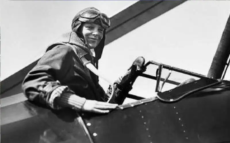 أميليا إيرهارت.. وثائق سرية تكشف آخر