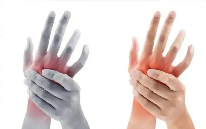 متى أشعر بالقلق بشأن برودة اليدين