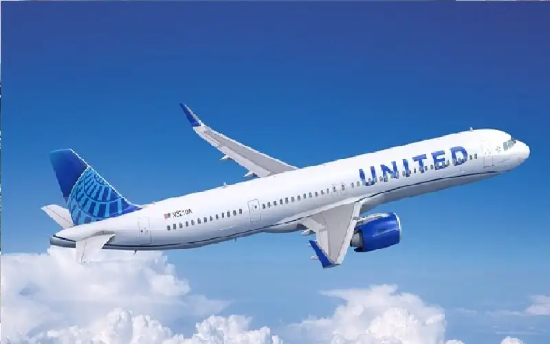 راكب يجبر طائرة على الهبوط اضطراريا