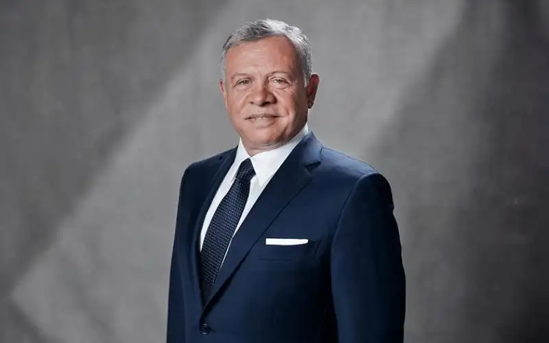 الملك يستقبل نائب وزير الدفاع في