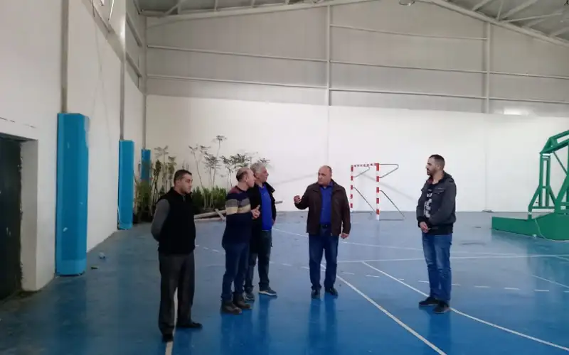 مدير شباب إربد يتفقد عددا من