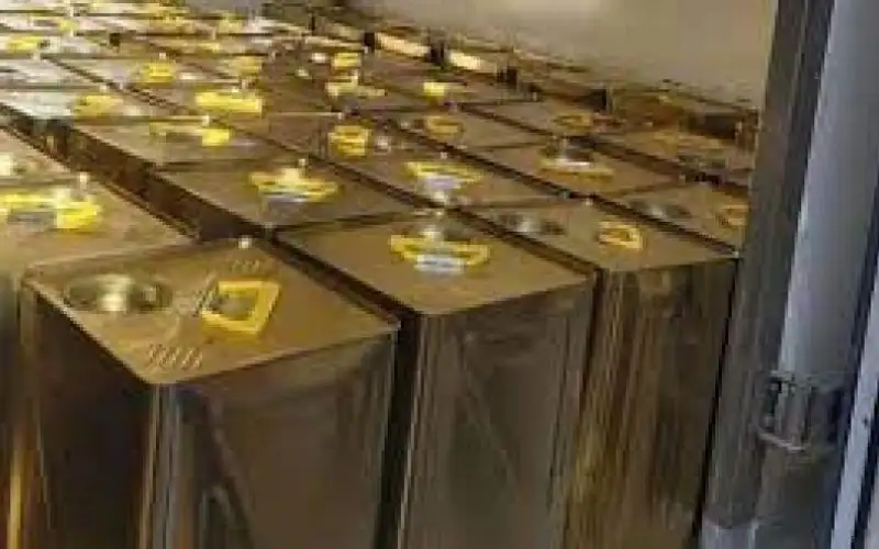 وصول أول شحنة زيت الزيتون المستورد