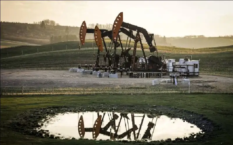 ارتفاع طفيف في أسعار النفط ومخاوف