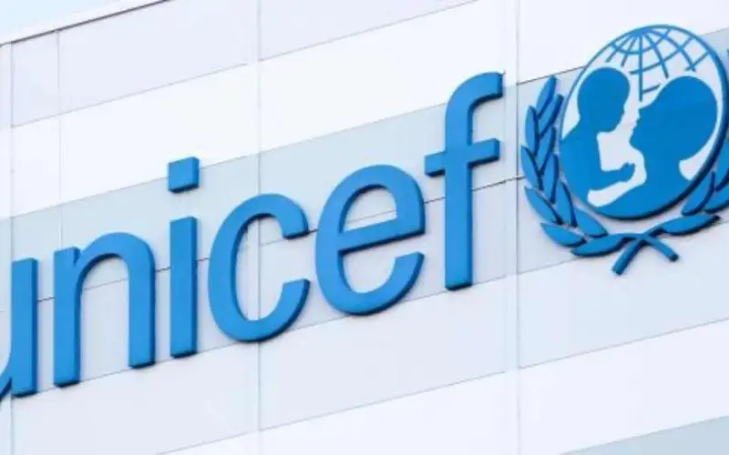 اليونيسف: 417 مليون طفل فقراء في