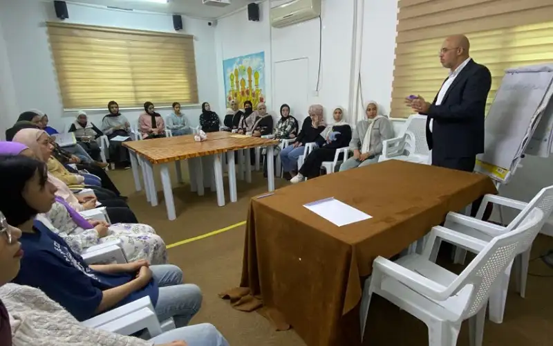 مركز شابات الطيبة ينظم ورشة حول