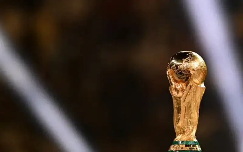 كمبيوتر فائق الذكاء يختار طرفي نهائي