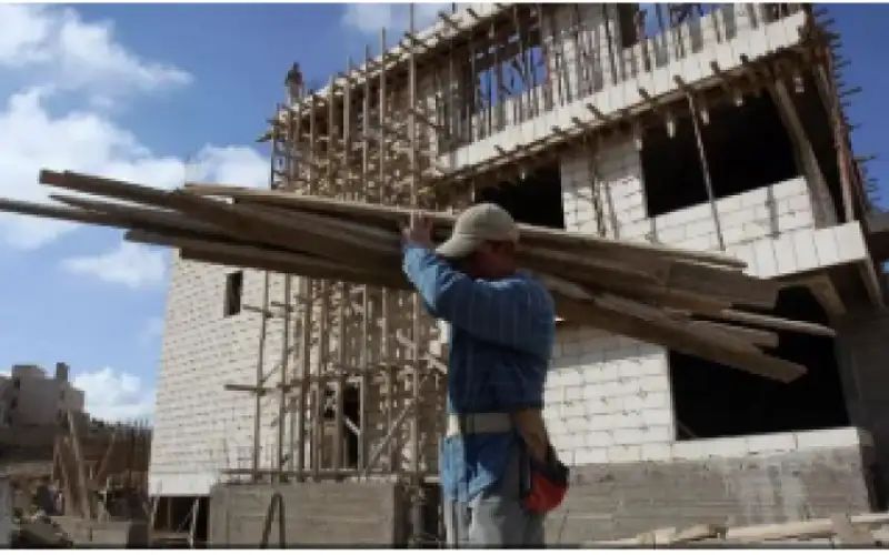 بيان مشترك للداخلية والعمل : تسفير