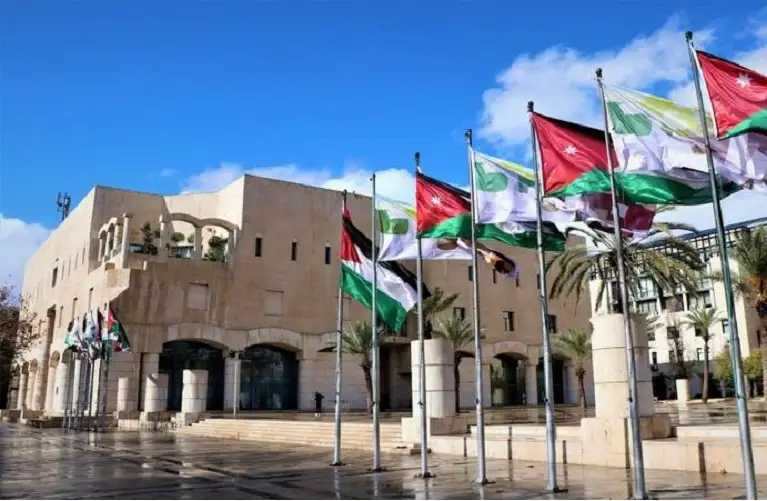 إزالة أكثر من 1450 حاجزا إسمنتيا