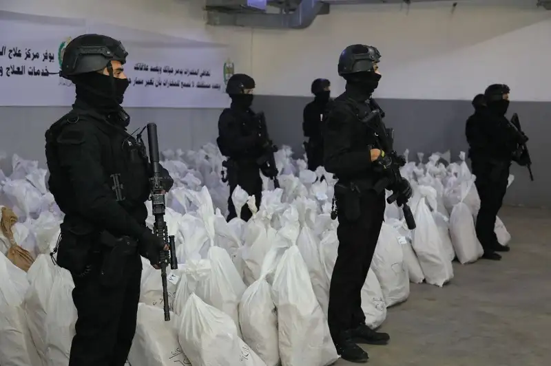 الأمن يلقي القبض على 13 تاجر