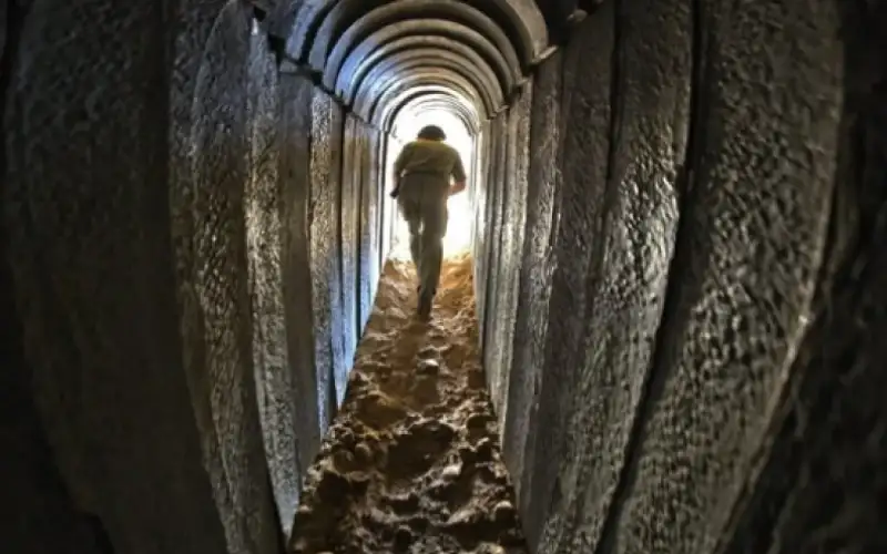 الاحتلال يزعم اكتشاف أحد أكثر أنفاق