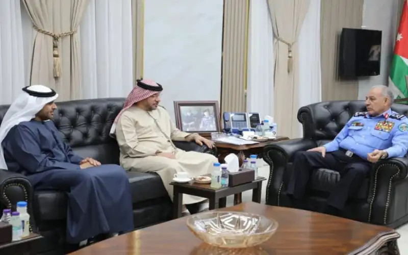 وفد أمني إماراتي يزور مديرية الأمن