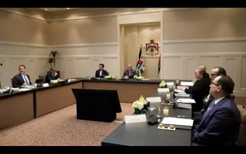 الملك يدعو لتبني نهج حكومي موحد