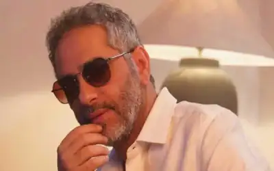 صديق فضل شاكر يكشف سر النظارات