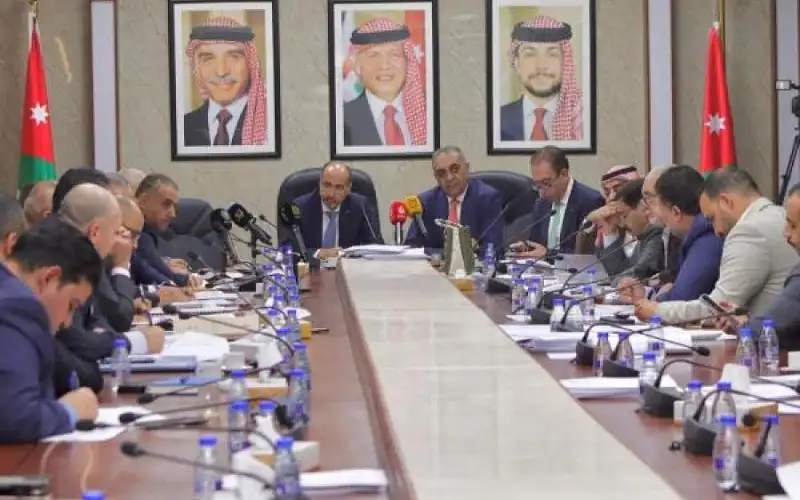 الحكومة تعتمد الذكاء الاصطناعي لتعزيز التشغيل