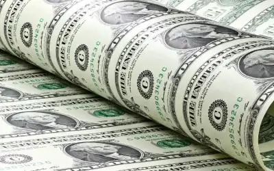 الدولار يتجه لأسوأ خسارة أسبوعية في