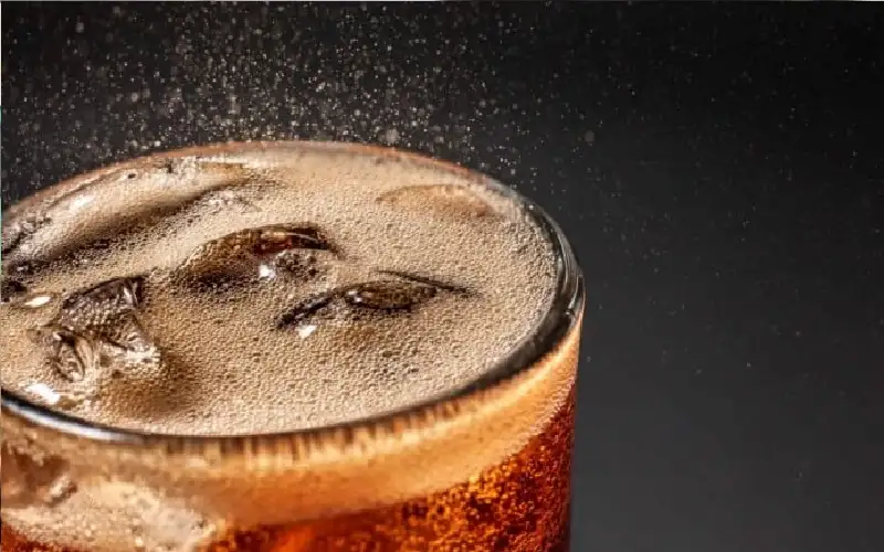 دراسة.. كيف تسبب المشروبات الخالية من