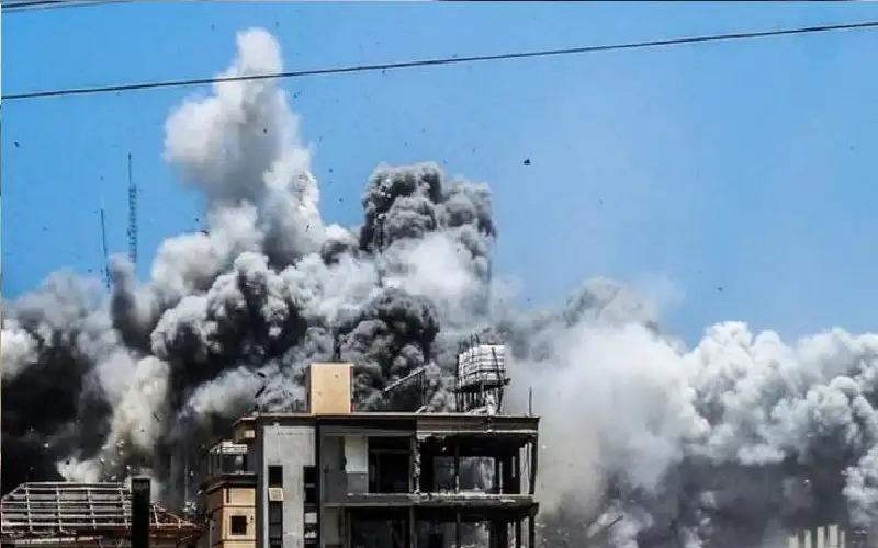 الاحتلال مستمر في خروقاته.. شهيد بقصف