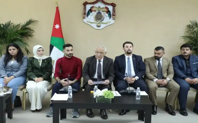 رئيس الديوان الملكي : الشباب محور