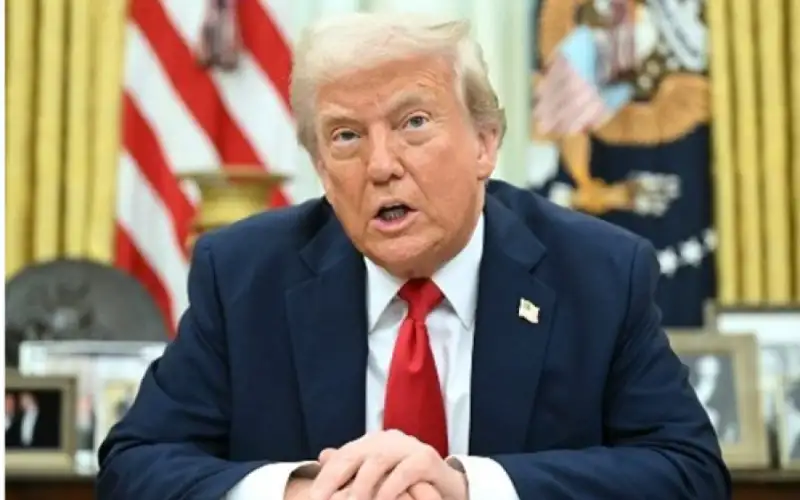 ترامب يعلن إغلاق الأجواء فوق فنزويلا