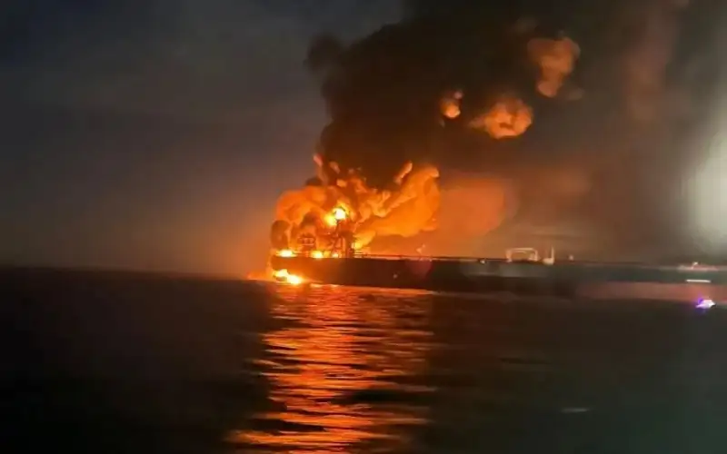 أوكرانيا تهاجم سفينتين روسيتين قبالة سواحل