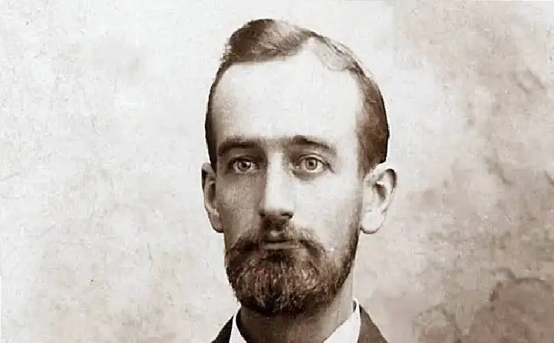 الحلاق الألماني الذي غير تاريخ أمريكا..